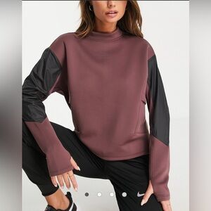 Nike Run Division Dri-FIT Crewneck Sweater